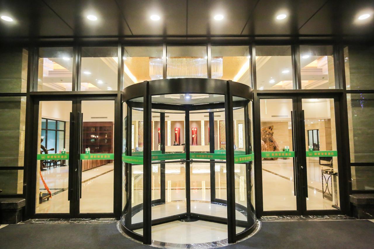Xin Jue Jiayi Hotel Airport And International Resort Шанхай Экстерьер фото