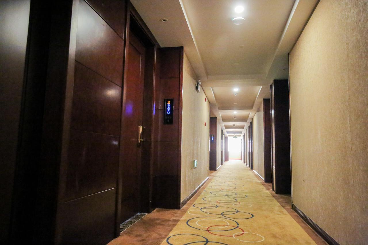 Xin Jue Jiayi Hotel Airport And International Resort Шанхай Экстерьер фото